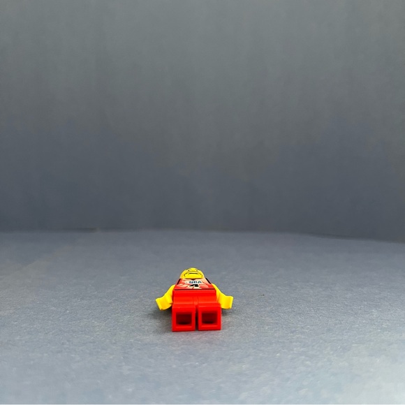 LEGO Sports NBA Player Number 4 Minifigure - Picture 3 of 3
